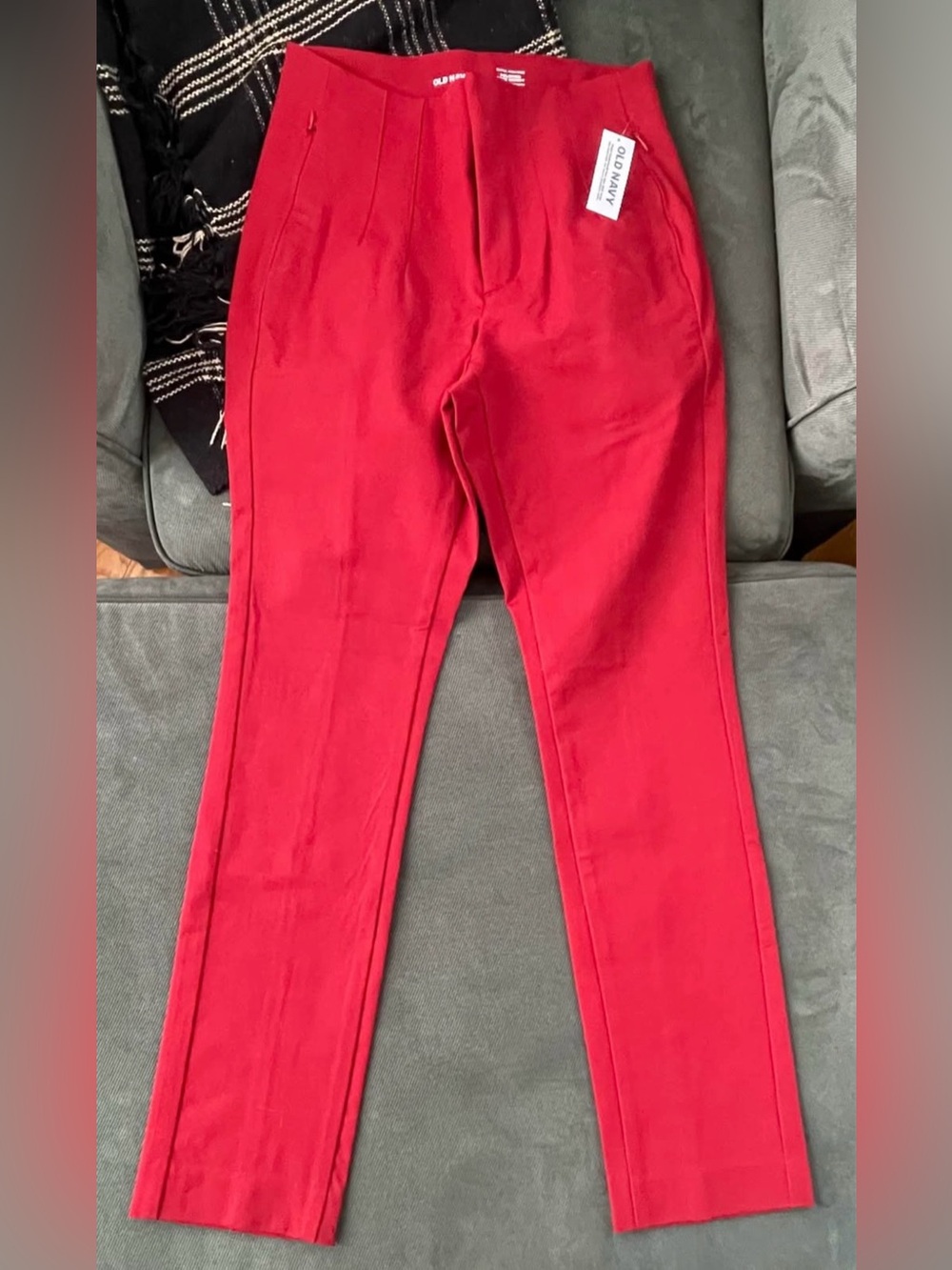 Old Navy Red Women’s Pixie/Slim Chinos